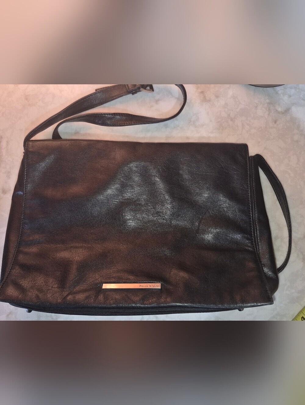 Wilson's Leather Pelle Studio Messenger Bag, Shoulder Bag - Picture 8 of 9